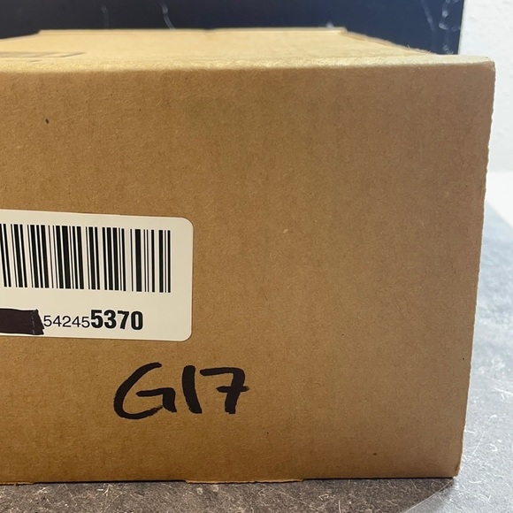 City Sneaks Canvas Lo Black Size 9.5W - Picture 9 of 9